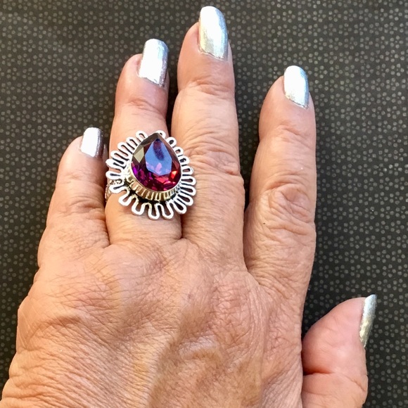 Amethyst Teardrop Solitaire Gemstone Ring 6.3/4 - Picture 6 of 7